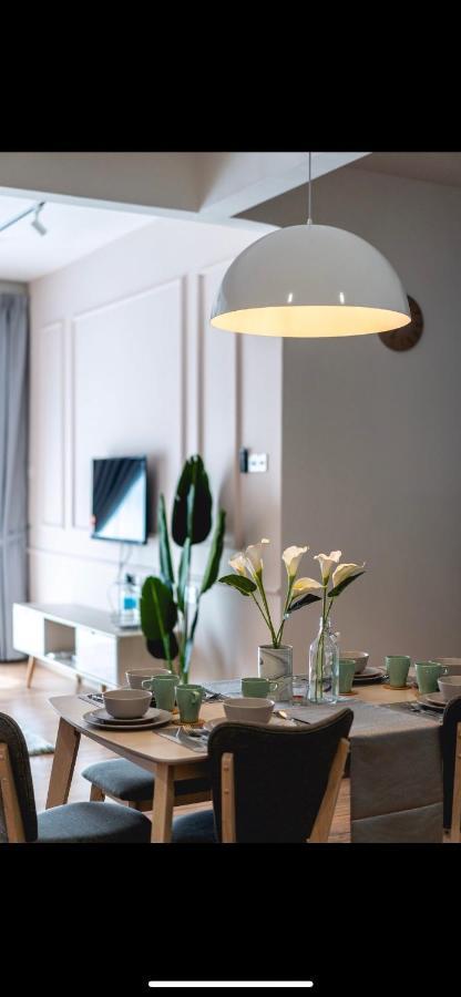 Apartment Retreat At Quintet